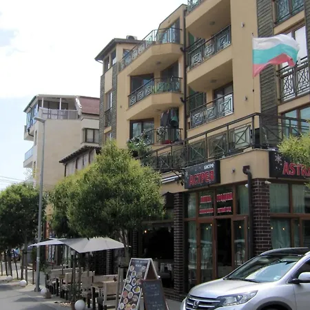 Gnezdo Sarafovo * Burgas