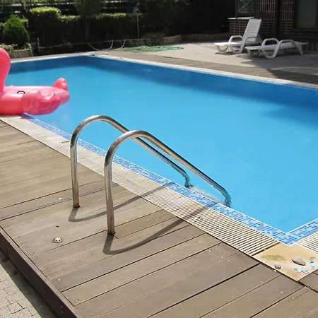 Gnezdo Sarafovo Apartment *